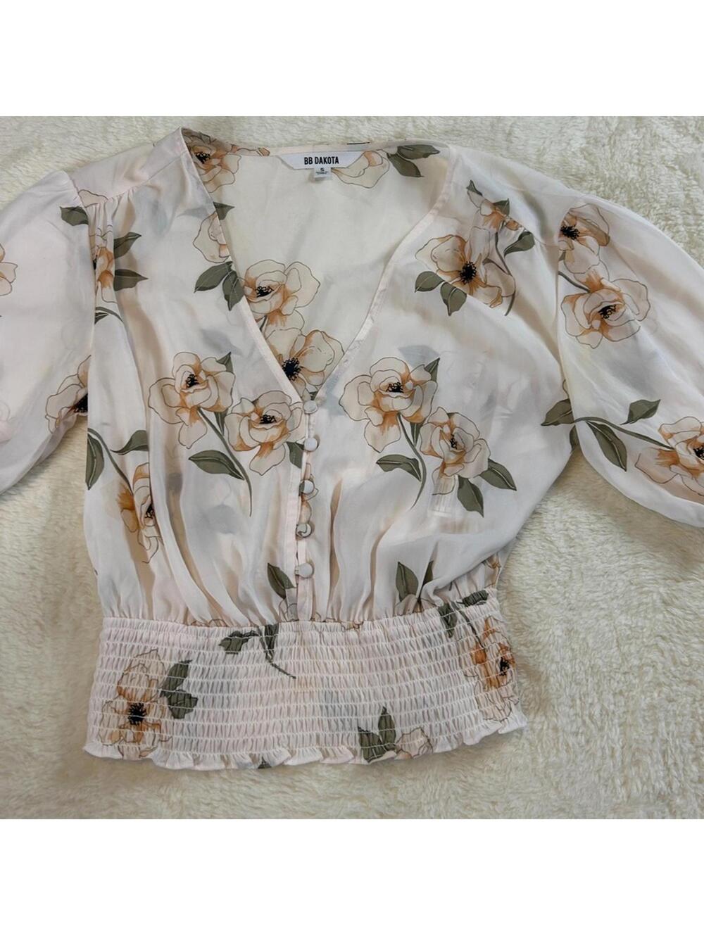 BB Dakota Women’s Cream Floral Smocked Blouse 3/4 Sleeve Boho Top Size Small